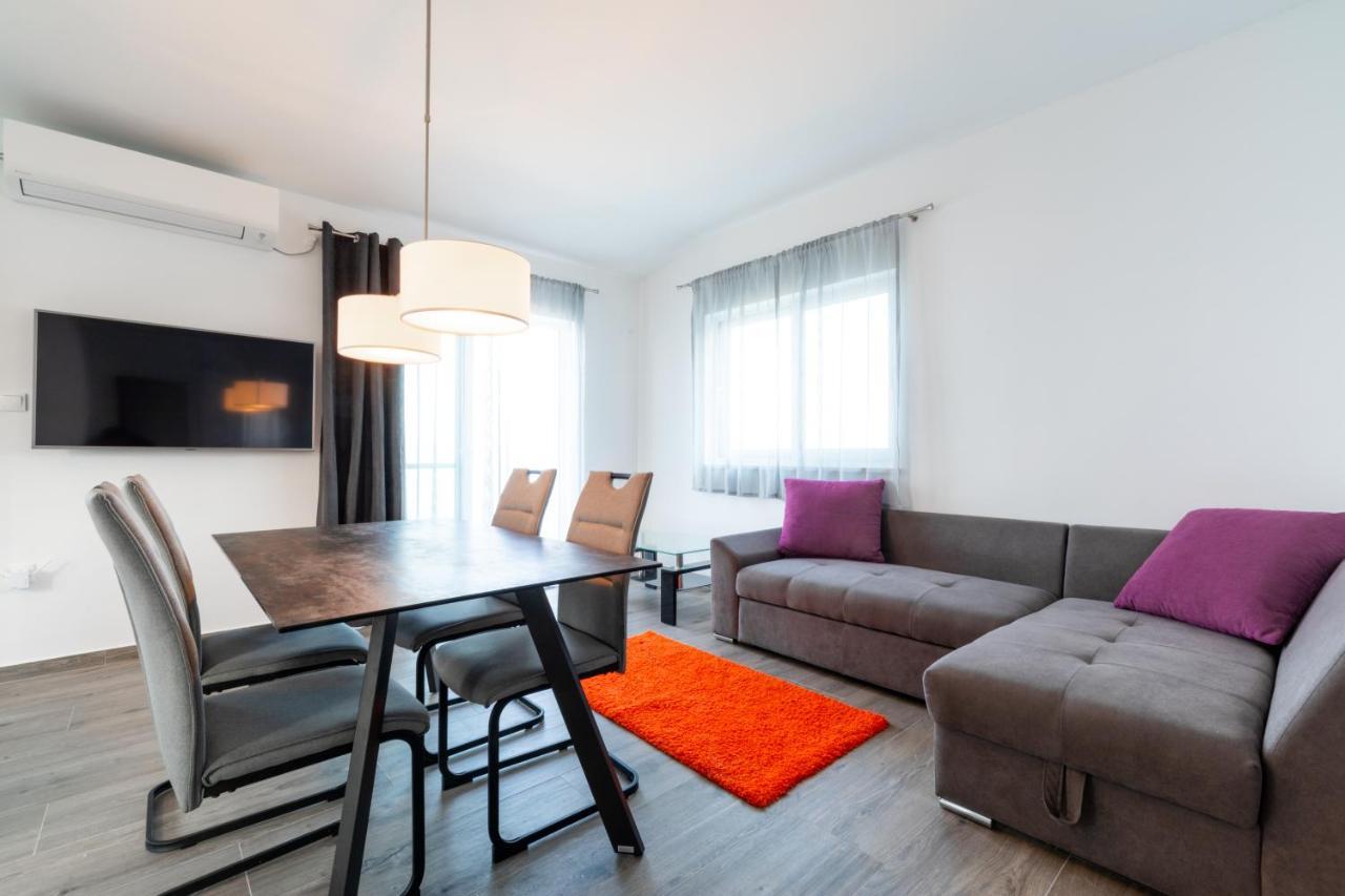 Vila Apartments Marina Blato  Buitenkant foto