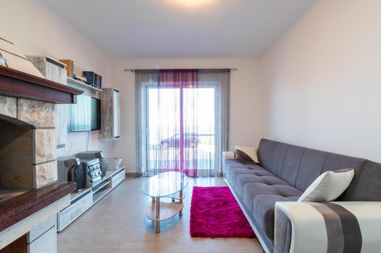 Vila Apartments Marina Blato  Buitenkant foto