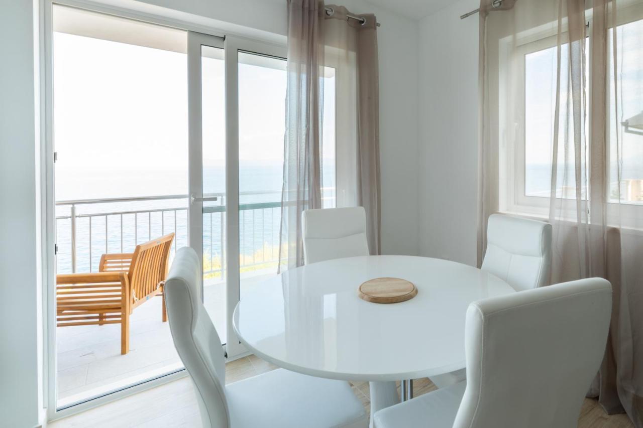 Vila Apartments Marina Blato  Buitenkant foto