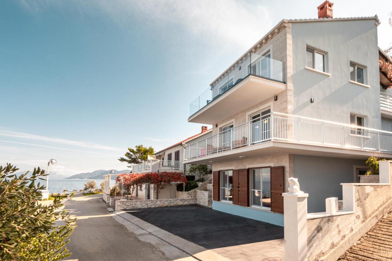 Vila Apartments Marina Blato  Buitenkant foto