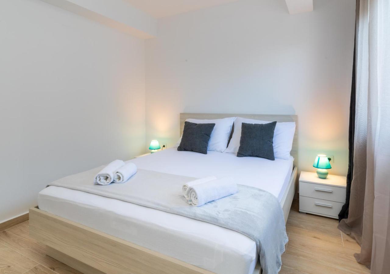 Vila Apartments Marina Blato  Buitenkant foto
